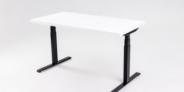 Столи з регулюванням висоти: переваги, види та вибір
