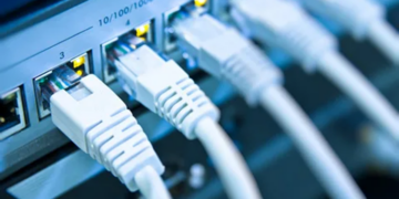 Провайдер і енергонезалежність: як інтернет працює при відключеннях світла