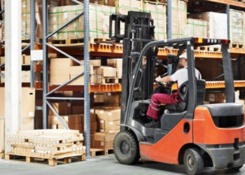 Аутсорсінг вантажників на склад у Києві: корисна послуга для бізнесу