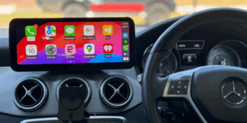 Зачем менять заводскую систему на штатную магнитолу в представительском авто Mercedes