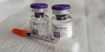 Ботулотоксин: мощный инструмент в медицине и косметологии