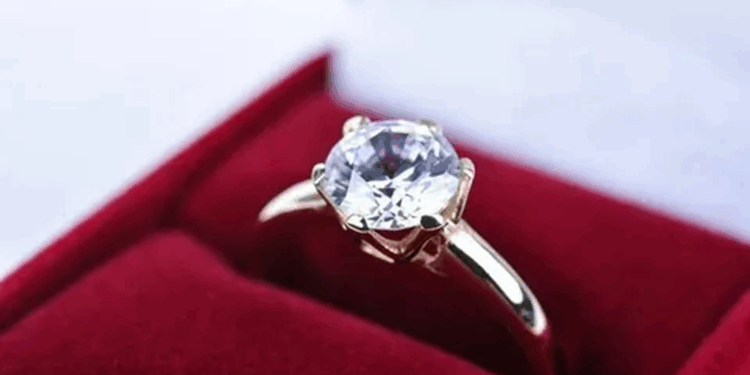 Как продать кольцо с бриллиантом и советы