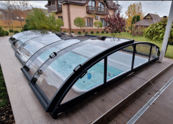 Накриття для басейну: переваги та функціональність