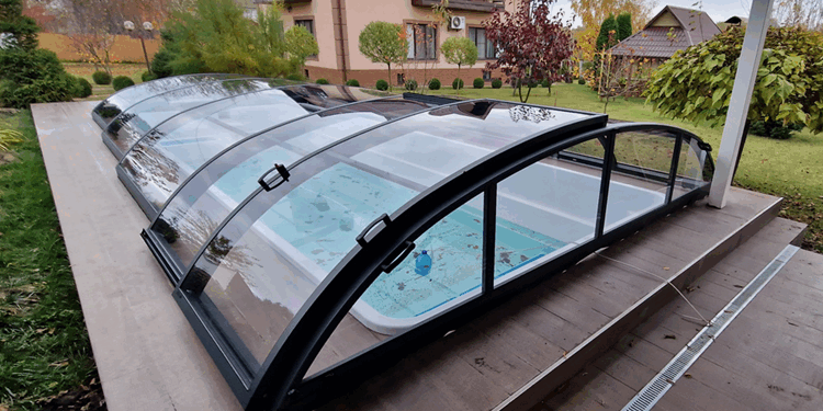 Накриття для басейну: переваги та функціональність