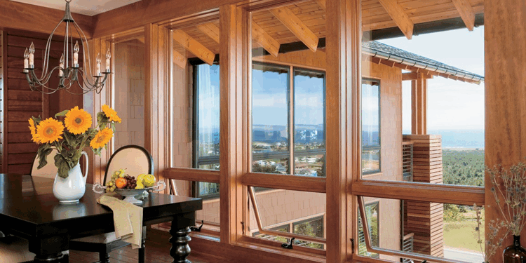 Как правильно установить деревянные окна и их достоинства