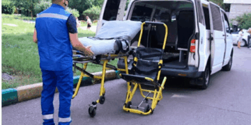 Как правильно перевозить лежачих больных