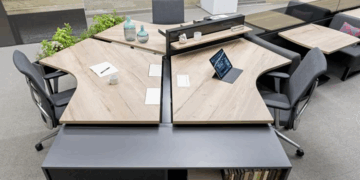 Как выбирать офисный стол и важные критерии