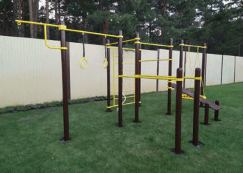 Уличный спортивный комплекс: требования и монтаж