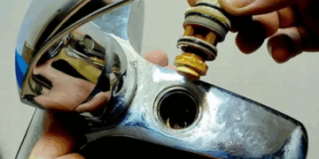 Ремонт смесителя для воды: способы и варианты