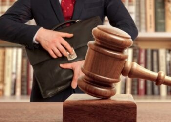 Адвокат по арбитражным спорам: понятие и суть