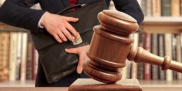 Адвокат по арбитражным спорам: понятие и суть