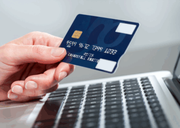 Займ онлайн на карту: особенности и правила оформления