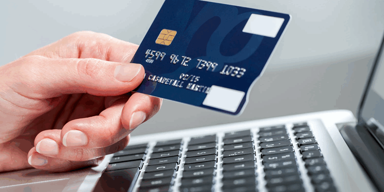 Займ онлайн на карту: особенности и правила оформления