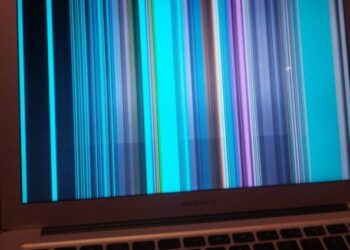 Полоски на дисплее компьютера: почему появляются и как исправить