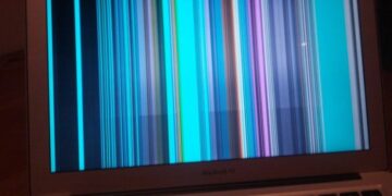 Полоски на дисплее компьютера: почему появляются и как исправить
