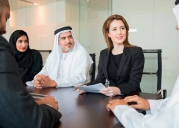 Трудоустройство в ОАЭ: как правильно оформить документы и заключить контракт
