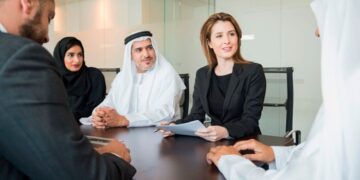 Трудоустройство в ОАЭ: как правильно оформить документы и заключить контракт