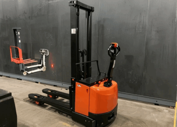 Что такое электроштабелер и его главные преимущества