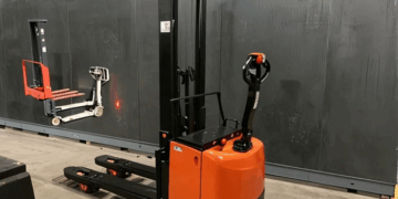 Что такое электроштабелер и его главные преимущества