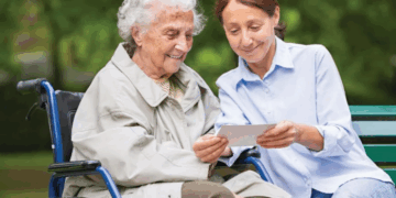 Как организован медицинский контроль в пансионатах для пожилых и инвалидов?