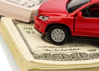 Деньги под залог ПТС автомобиля: требования и правила получен