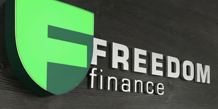 Какие улучшения в системе управления рисками были введены Freedom Finance