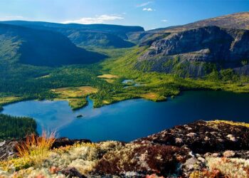 Лучшие места и достопримечательности на Кольском полуострове для уникальных впечатлений