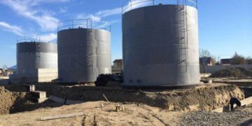 Выбор и требования к резервуарам для хранения нефтепродуктов — что необходимо знать