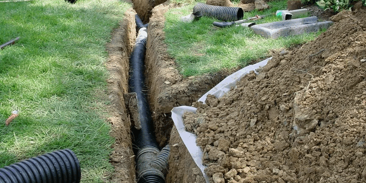 Простые советы по созданию дренажа на участке для защиты от воды и улучшения участка