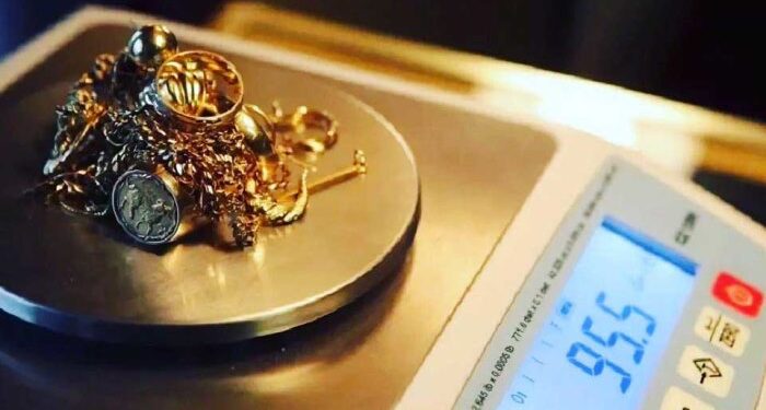 Правила и условия сдачи золота в ломбард: что нужно знать для оформления кредита