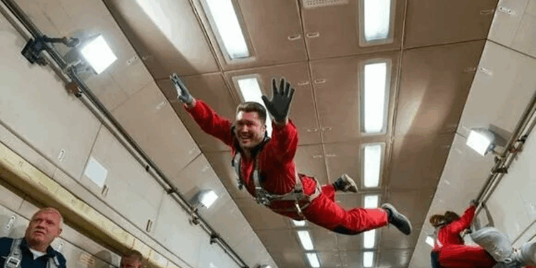 Правила и требования для полета в невесомости: опасные условия и подготовка