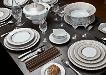 Разнообразие посуды для сервировки стола и советы по выбору подходящих вариантов