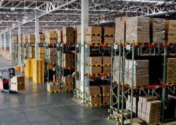 Преимущества и условия ответственного хранения грузов для безопасной и надежной логистики