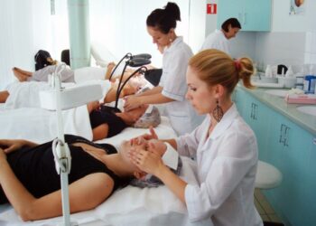 Колледж бизнеса и технологии красоты: путь от мастера до владельца салона