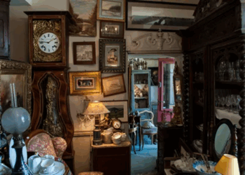Виды антиквариата для дома и советы по выбору предметов