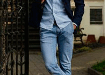 Как подобрать и купить женскую демисезонную ветровку: с капюшоном или без?