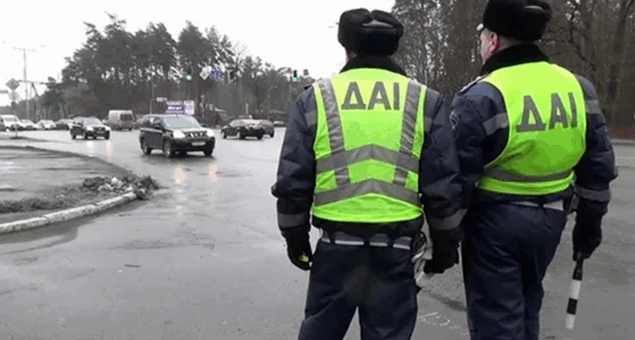 Неправомірні дії співробітників дорожньої поліції: як діяти