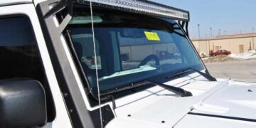 Диодные балки на крышу автомобиля: плюсы, выбор и монтаж
