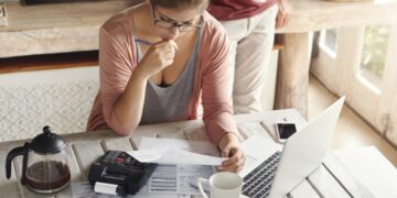 Что делать, если списали детское пособие или алименты
