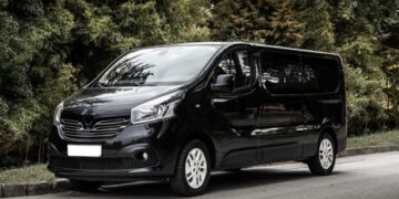 Минивэн, микроавтобус или автобус: транспорт для группы 6–20 человек